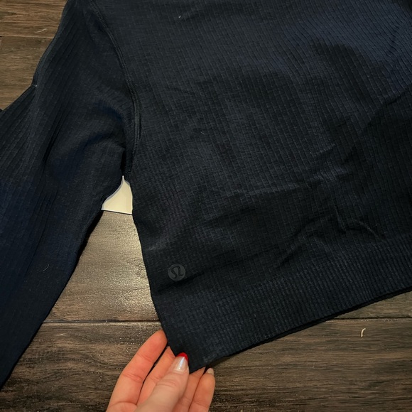 lululemon top - Picture 4 of 4